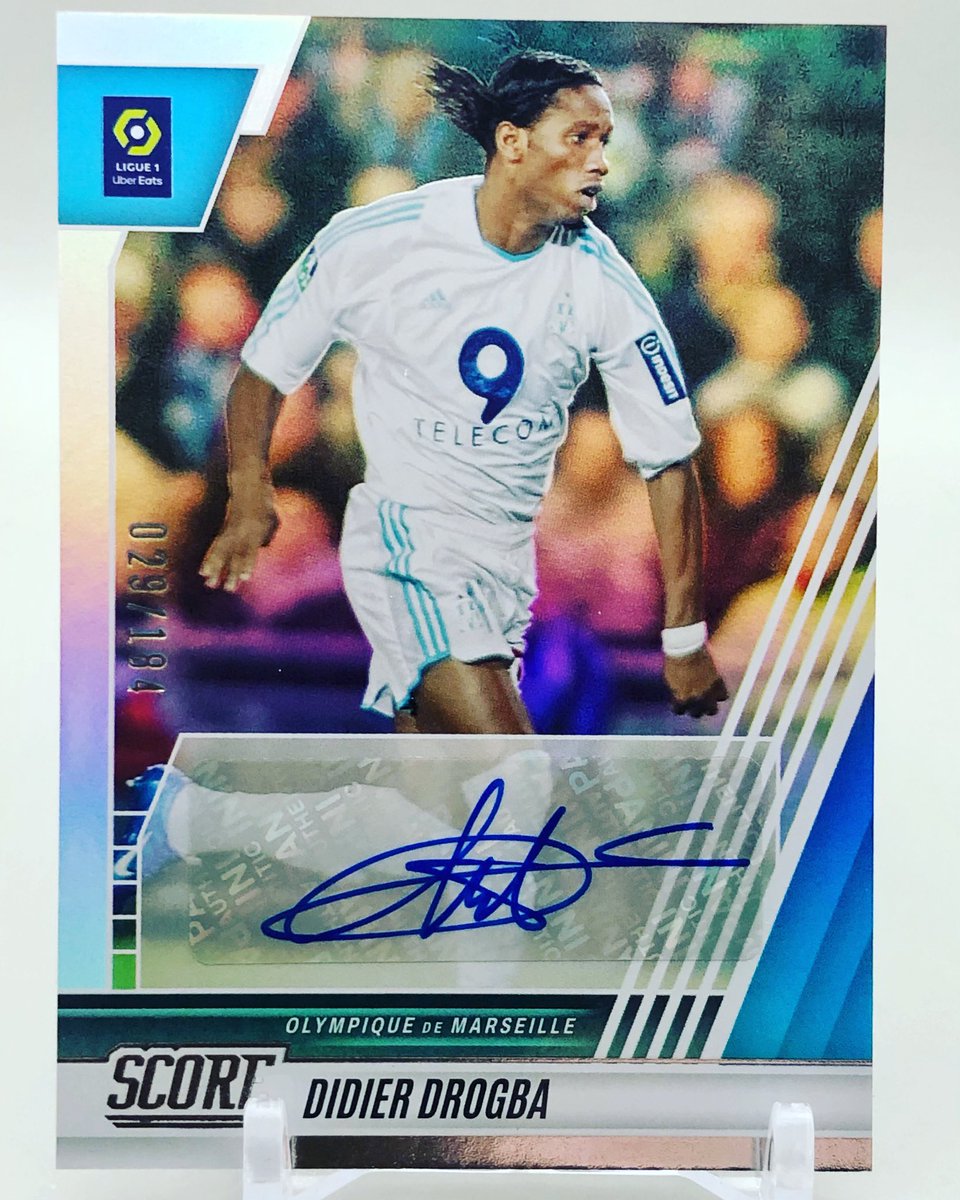 Gylbret's tweet photo. @Panini_fr On est déjà chaud ici #paninifoot #collectionscore #CardsAddict https://t.co/5fqGHyIaEH