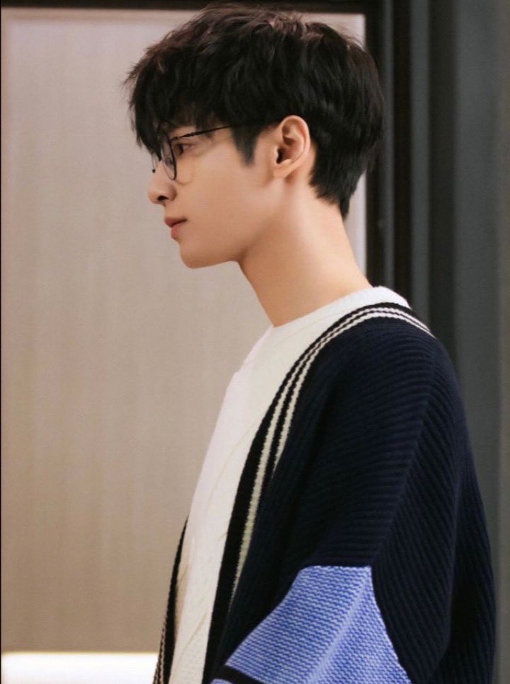 FIQQ_FIQURE's tweet photo. ในระหว่างที่พ่อกับแม่จะหย���มหัวกันที่บ้าน…
ไอ้ลูกหมามันก็….
🐶 : พี่ลีโอฮะเครื่องทำน้ำอุ่นเหมือนจะไม่ดีเลยฮะ
🐱 : เฟยลองกดปุ่มสีแดงดูสิ 
🐶 : กดแล้วแต่ก็ยังไม่ดีฮะ
🐱 : เอ๋…งั้นเหรอ
🐶 : พี่เข้ามาดูให้ผมหน่อยได้มั้ยฮะ
🐱 : ได้ๆเดี๋ยวพี่ไปดูให้น๊า https://t.co/RV4m8xd0or