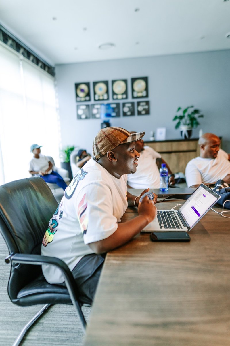 DarqueCity's tweet photo. Every Project Requires A Solid Team!! 
I See A Good Year For Afro House Music! 

CAN I GET AN AMEN? ☺️ https://t.co/tdpBPpUx8S