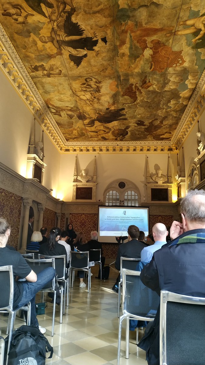 OlafSimons's tweet image. 2 Tage reales und virtuelles .#Nürnberg. #TRANSRAZ Vorstellung. Gelegenheit, #FactGrid virtual cities vorzustellen.  Mal sehen ob wir Daten verbinden können. Lernen auf jeden Fall.