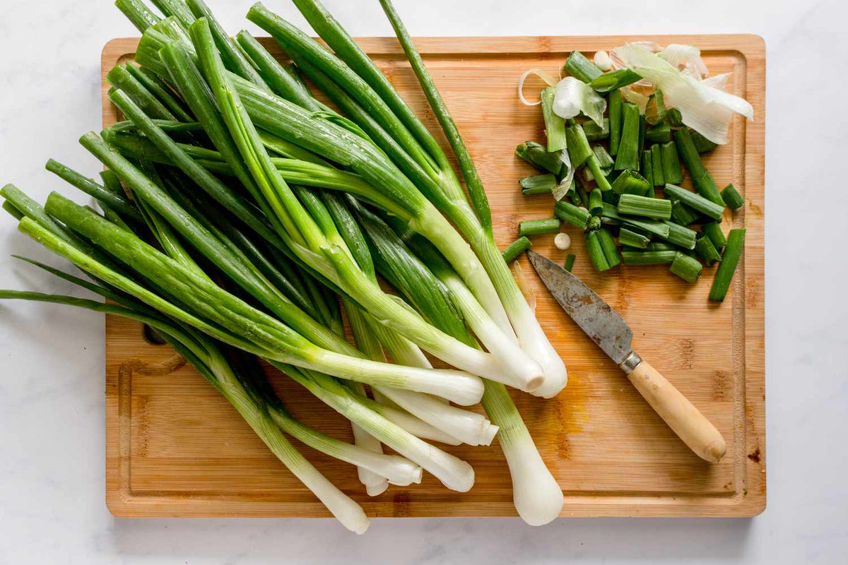 get_bento's tweet photo. spring onion is a beautiful name for a girl https://t.co/w0aB8qSq3L