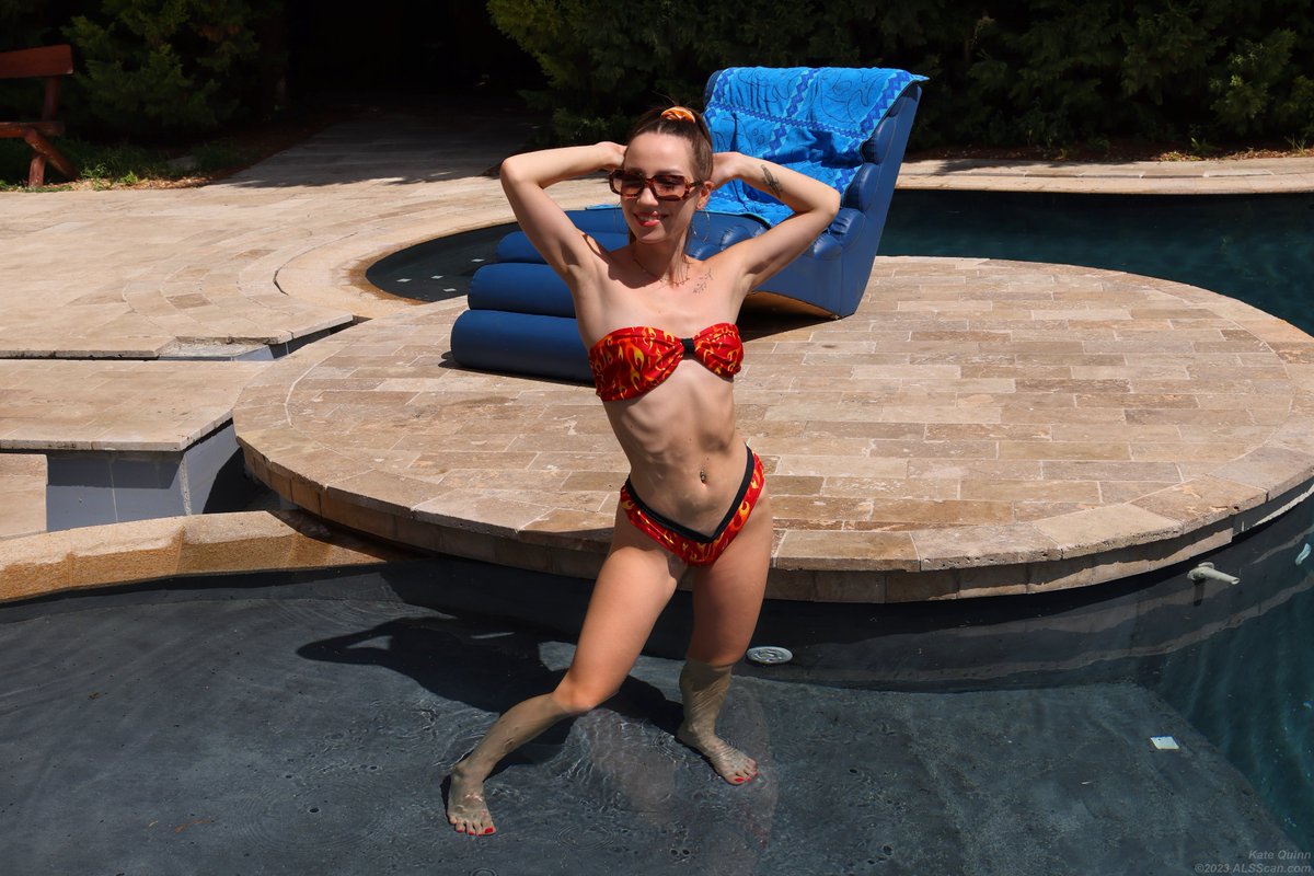 ALL LADIES SHAVED on Twitter: "Kate Quinn so 🔥 ️‍🔥 in her 🔥 ️‍🔥 bikini she has to hop in the 💦💦