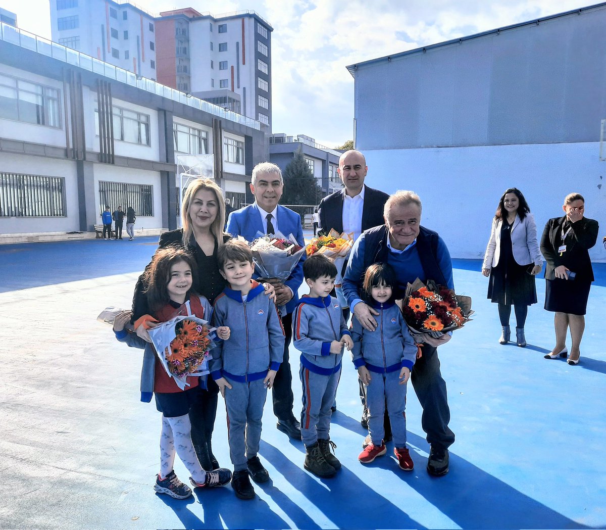 konyaalti_bk's tweet photo. BUEK Başkanımız Sn.Enver Yücel, İcra Kurulu Başkanımız Sn.Hüseyin Yücel, Genel Müdürümüz Sn.Özlem Dağ ve Genel Müdür Yardımcımız Sn.Savaş Boyar Kampüsümüzü ziyaret ederek, öğrencilerimiz ile sohbet ettiler. Kendilerine nazik ziyaretlerinden dolayı teşekkür ederiz. https://t.co/PmwiCISqYQ
