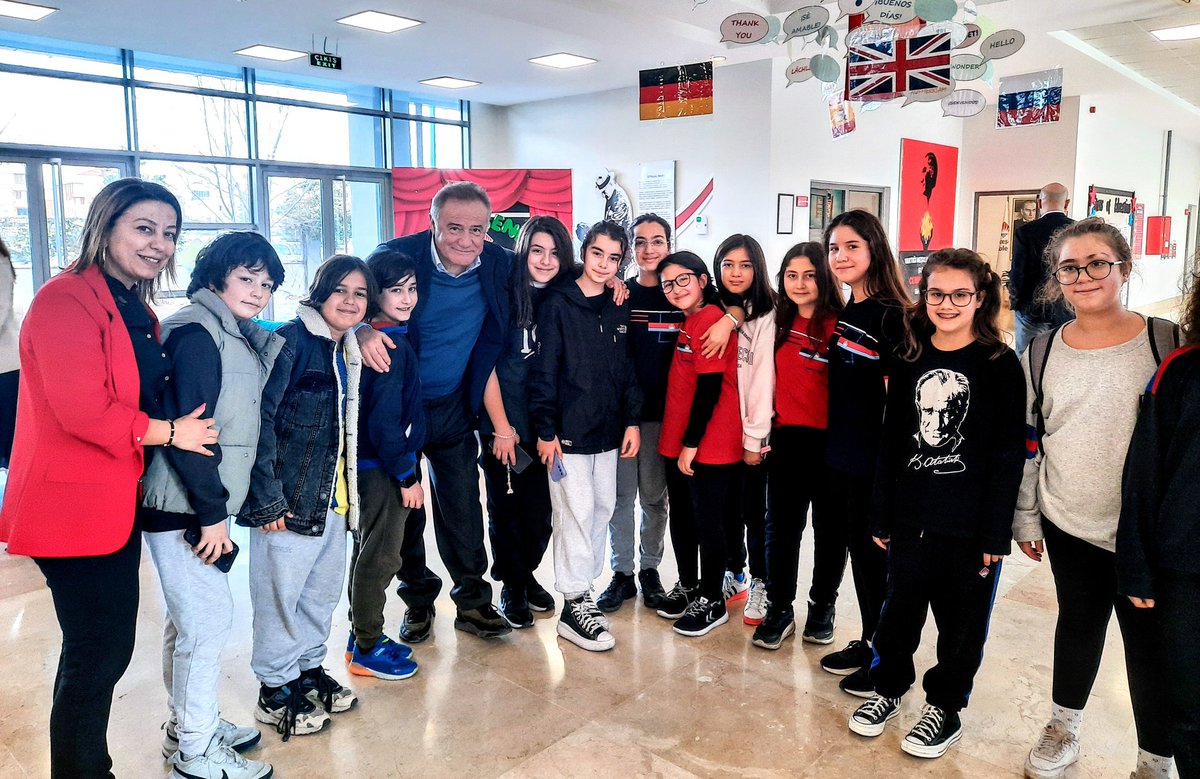 konyaalti_bk's tweet photo. BUEK Başkanımız Sn.Enver Yücel, İcra Kurulu Başkanımız Sn.Hüseyin Yücel, Genel Müdürümüz Sn.Özlem Dağ ve Genel Müdür Yardımcımız Sn.Savaş Boyar Kampüsümüzü ziyaret ederek, öğrencilerimiz ile sohbet ettiler. Kendilerine nazik ziyaretlerinden dolayı teşekkür ederiz. https://t.co/PmwiCISqYQ