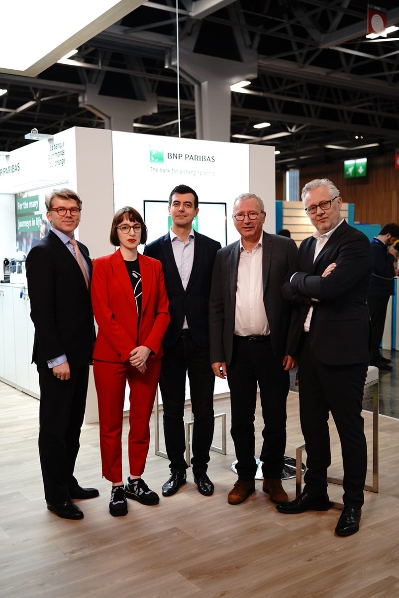 BNPParibas's tweet image. Nastia Kora, a #mobility user researcher from On the Way reminded of the importance to address more women customers as adoption is lower for women when it comes to mobility and therefore to #electromobility as well #AMWE2023