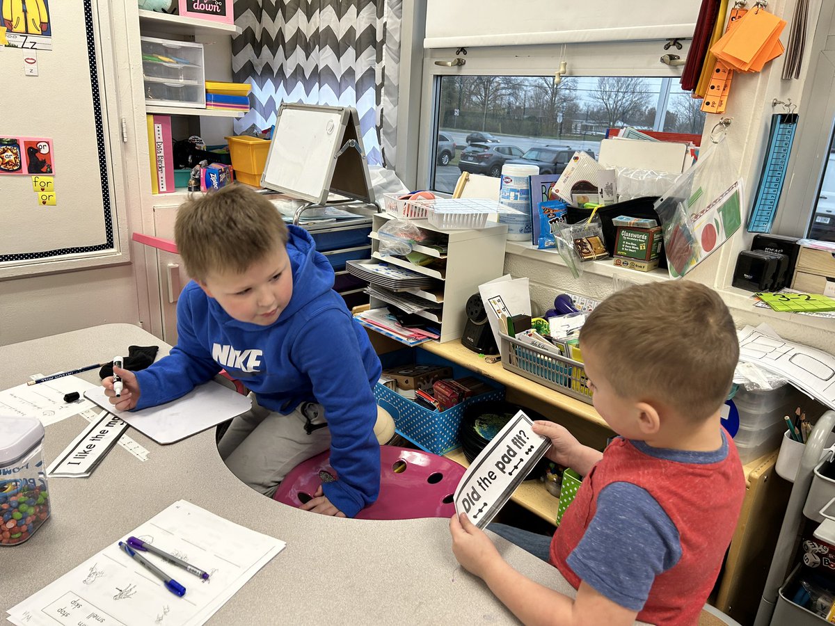 Sentence dictation with a partner today! #TMGenius #readingandwriting