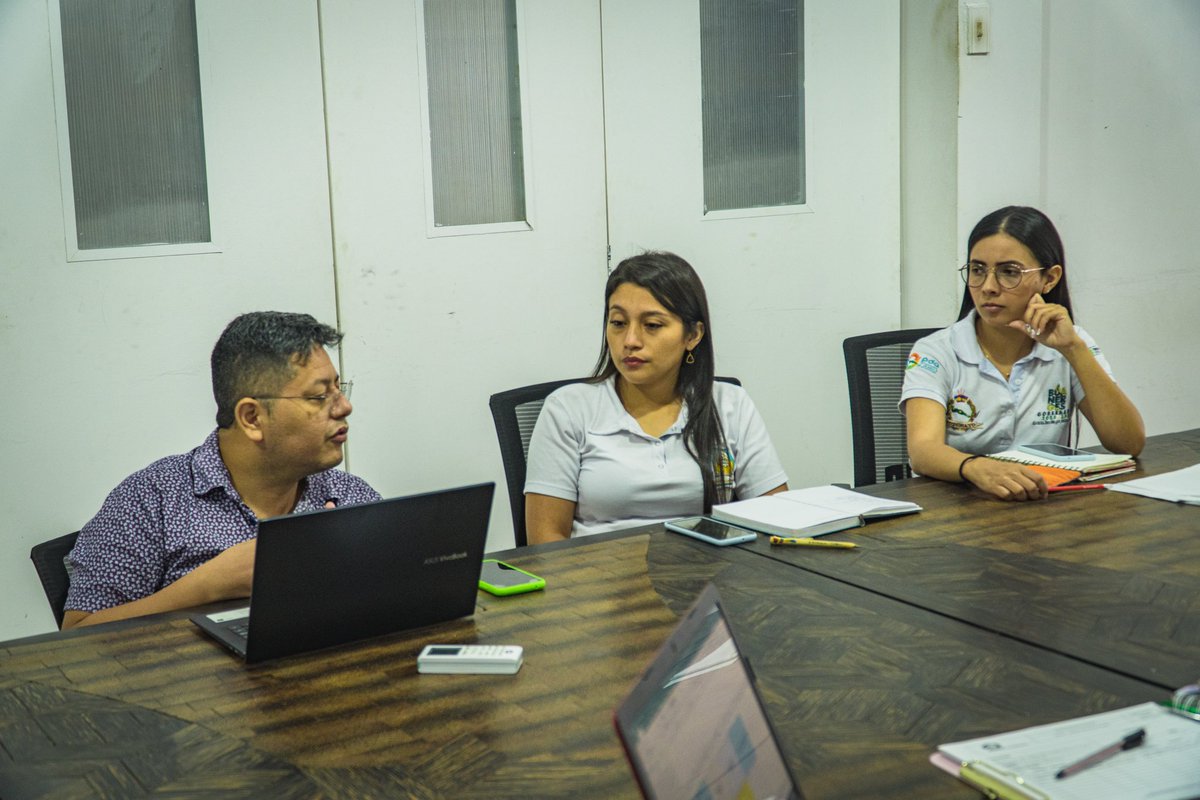 Alcaldiadeleg's tweet photo. La Secretaría de Planeación adelantan reunión junto a la @gobputumayo y Empuleg Leguízamo con el fin de adelantar gestiones en materia de vivienda para los leguizameños, iniciativa liderada por @Minvivienda 

¡Avanzan las gestiones para el desarrollo de #puertoleguizamo! ✅ https://t.co/ovan4hIU88