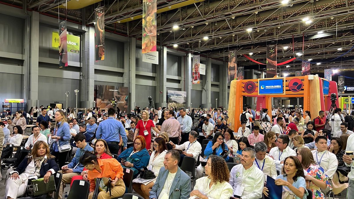 Monicalarenasd's tweet photo. #AEstaHora | Damos inicio al encuentro de negocios más importante de nuestro país #Macrorrueda95, 1436 empresas colombianas llevarán a cabo citas con 618 compradores de más de 40 países 
@MincomercioCo 
@PROCOLOMBIACO https://t.co/HvM0rT0HDX