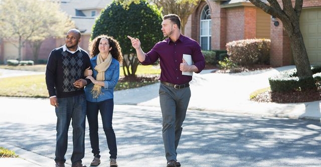 realestateri's tweet photo. How a Real Estate Agent Can Help Buyers Choose a First Home, Mortgage, and More https://t.co/ZbDaXmalYJ https://t.co/YkR112pmhZ