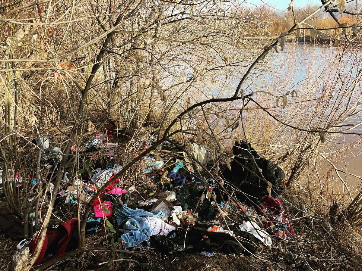 BCSONM's tweet photo. Good morning Bernalillo County!

BCSO MCAT Unit along with 60 members from city and county entities are cleaning up our bosque! It’s great to collaborate and work together on this beautiful morning! https://t.co/ySGzDnWCcg