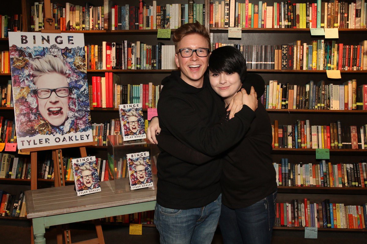 dopesivan's tweet photo. @tyleroakley us from 2015 😂💗 https://t.co/ZrEGsNrQK9