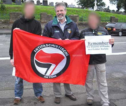 esunoto7's tweet photo. @iamyesyouareno ‘Brits out, refugees in!’ – brand new Antifa nationalism. https://t.co/wVrRyStgrX