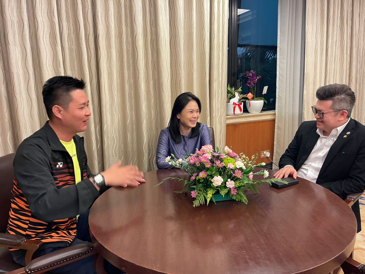 Alice Lau tweet media