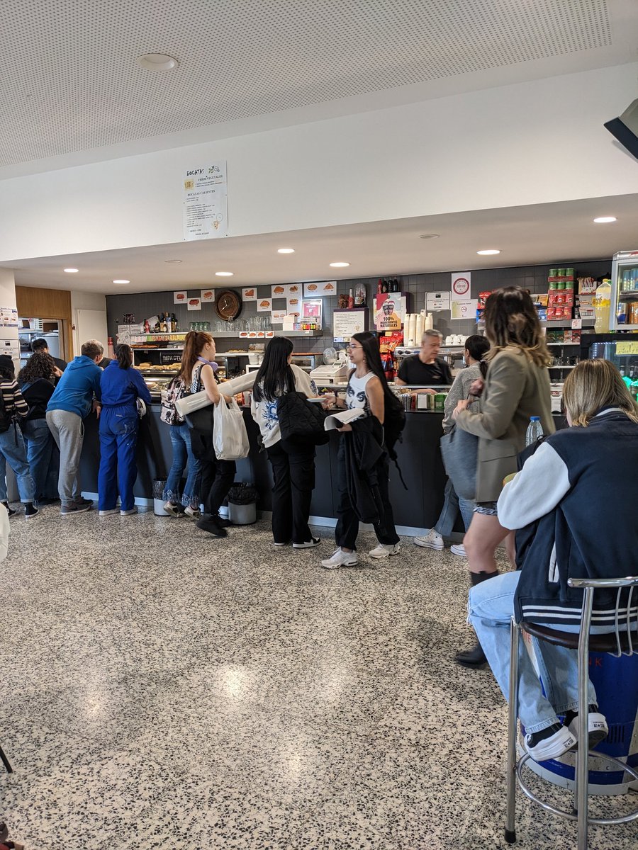 expert_too's tweet photo. Hoy nos vamos a Criminología! Con nuestro experto Pedro! https://t.co/xIRcaDJ0Xt
