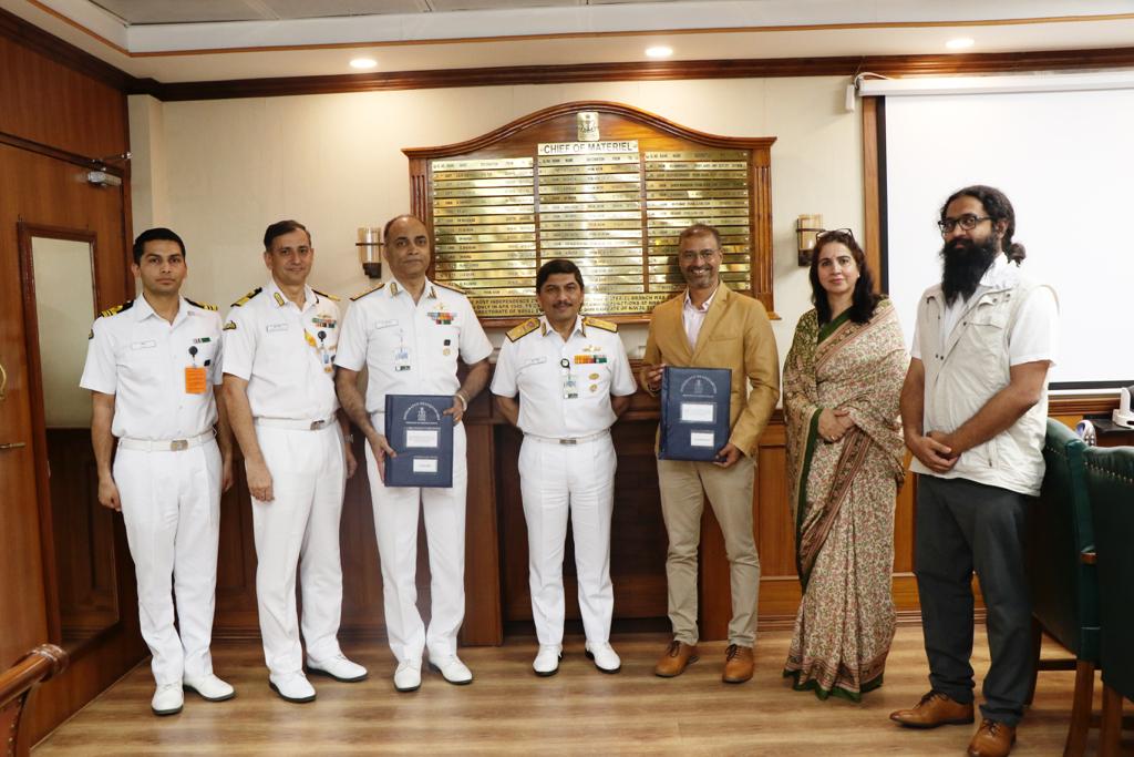 indiannavy's tweet photo. Towards strengthening GoI’s commitment to combat plastic waste in the oceans &amp; promoting conservation of marine ecology, an MoU b/n #IndianNavy, @Habitatstrust &amp; @HCL_foundation was signed in the presence of VAdm Sandeep Naithani, Chief of Materiel #COM.
@moefcc @DefenceMinIndia https://t.co/wEMTGL2ups