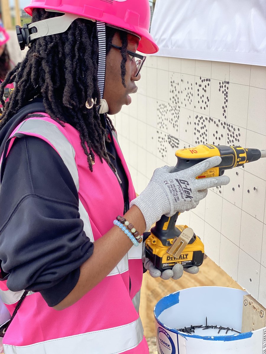 SpringISD_CTE's tweet photo. 7th Gr. @RobersonSpring students explored careers in construction by participating in hands-on projects, at the #SheBuildsHouston 2023 event, sponsored by @ConstructionC3.
@SpringISD @SpringEspanol @SISDCTEAdvisory https://t.co/BV8H1HxTSK