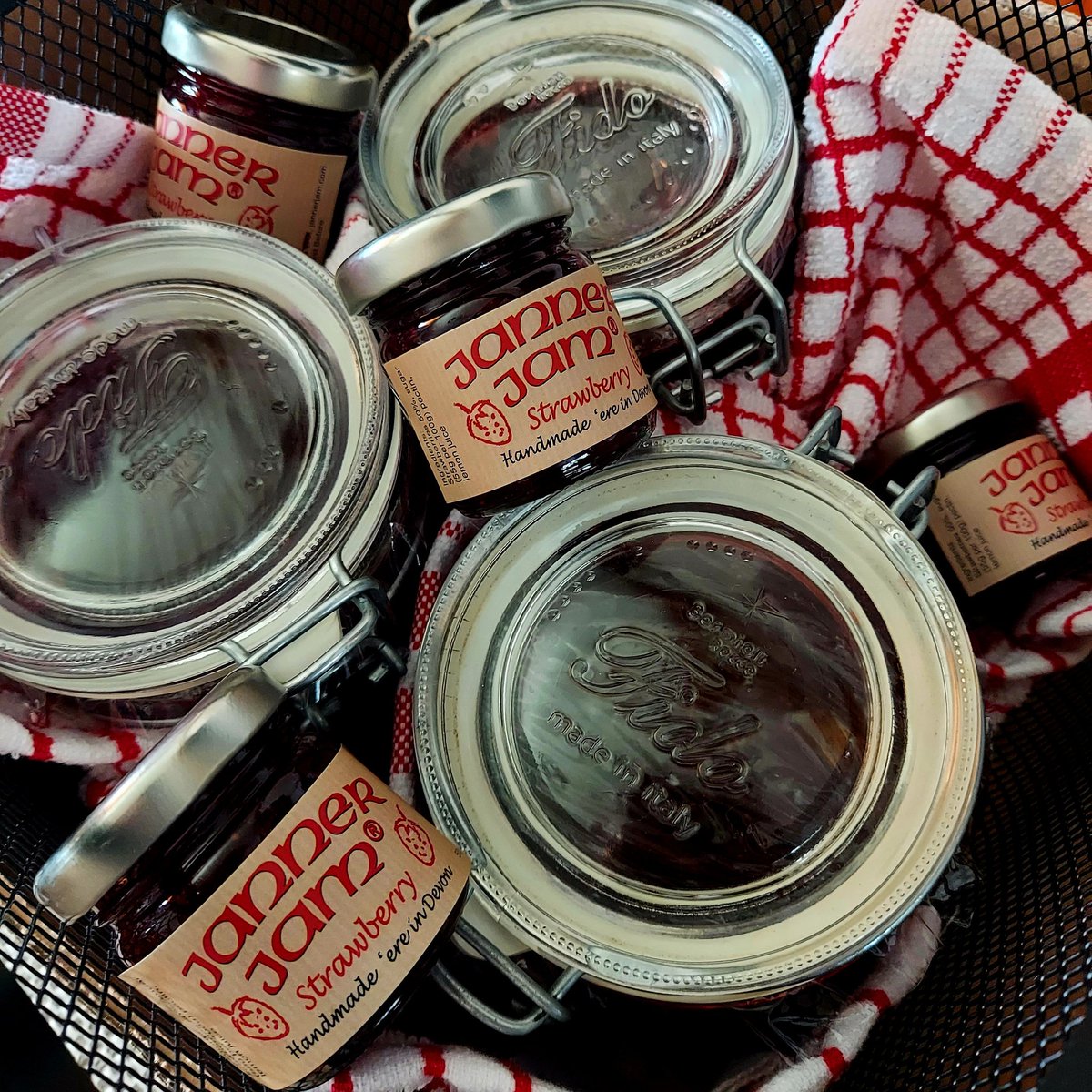 Janner Jam tweet media