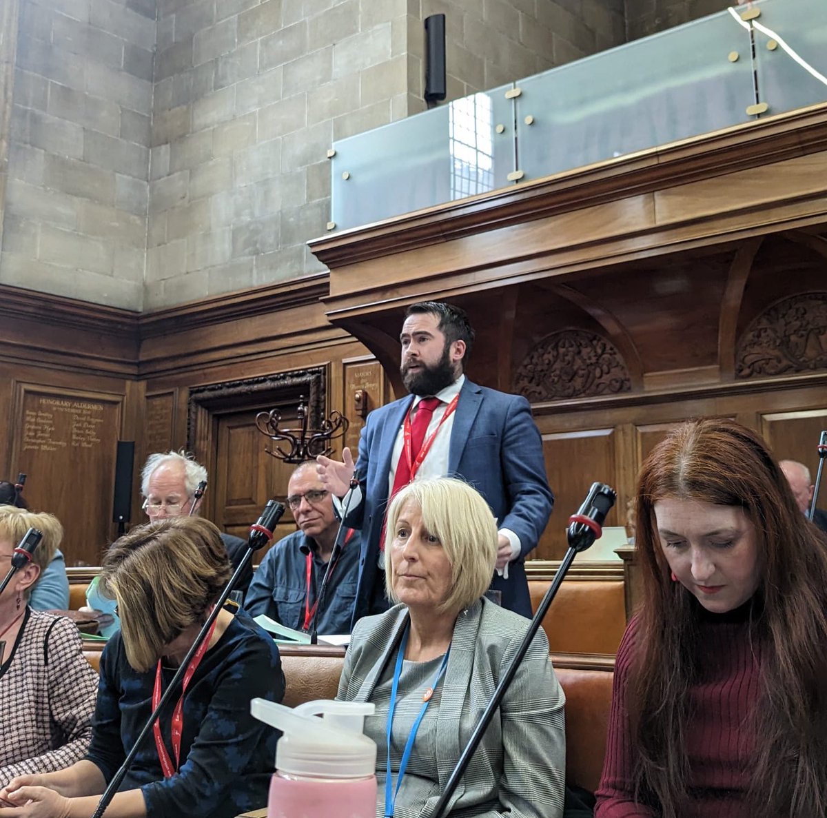 This afternoon I spoke at full council about work taking place in Leeds to tackle problem gambling and efforts to reduce gambling harms in our city. Special mention was given to @GamCare and @LeedsCGS and their incredible work.

#GamblingHarms #gambleaware