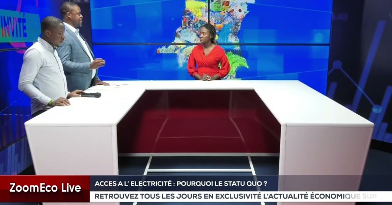 ZoomEcoLive's tweet photo. #INVITE : Eric Kasongo du réseau #Mwangaza et Christian Mbenga de Ressource #Matters nous parlent de ce qu’ils considèrent comme paradoxe entre les milliards de dollars #investis dans le secteur de l’#électricité et le taux très faible d’accès à l’électricité. | via @ZoomEcoLive