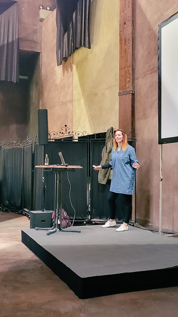 wolkencode's tweet image. Full house at @KellyJille86 &apos;s talk ✨Be ‘Mr. Miyagi’ or find one! A talk about the power of mentoring✨ at @JavaLandConf &amp;amp; packed with so much valuable nudges about mentoring 🙌🏻 
#javaland2023 #womenAtJavaland