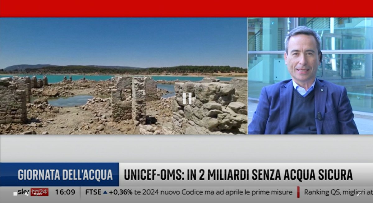 Legambiente's tweet photo. 🟢LIVE - #WorldWaterDay 🌏💧 @StefanoCiafani a @SkyTG24:
"#Emergenzasiccità è connessa a #emergenzaclimatica. Necessario approccio sistemico, garantendo un maggior recupero dell' #acqua piovana e misurando tutti i consumi. Il settore civile e agricolo diano il loro contributo" https://t.co/H9BznrzImS