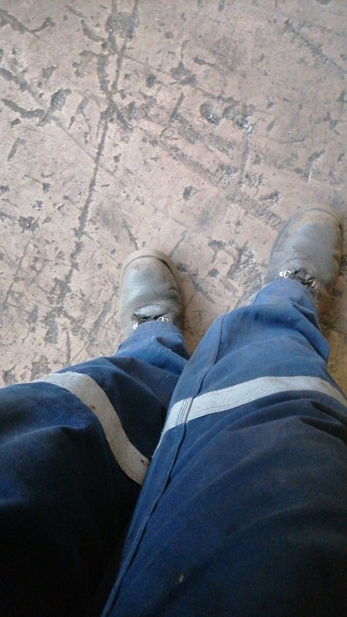 Jabu36729535's tweet photo. @ladyhuneybee My transport https://t.co/vzbQ3axfLQ