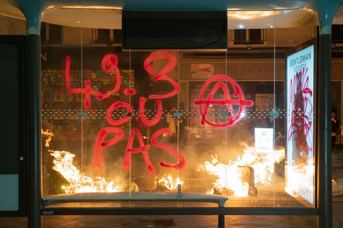 tcabarrus's tweet photo. Parler d'"#explosionsociale" est un mensonge. Depuis une semaine, ce sont des #manifestationssauvages et des #violences de la part d'un très petit nombre de personnes radicalisées et téléguidées par des groupes factieux (1/2) https://t.co/9mPugRRxif