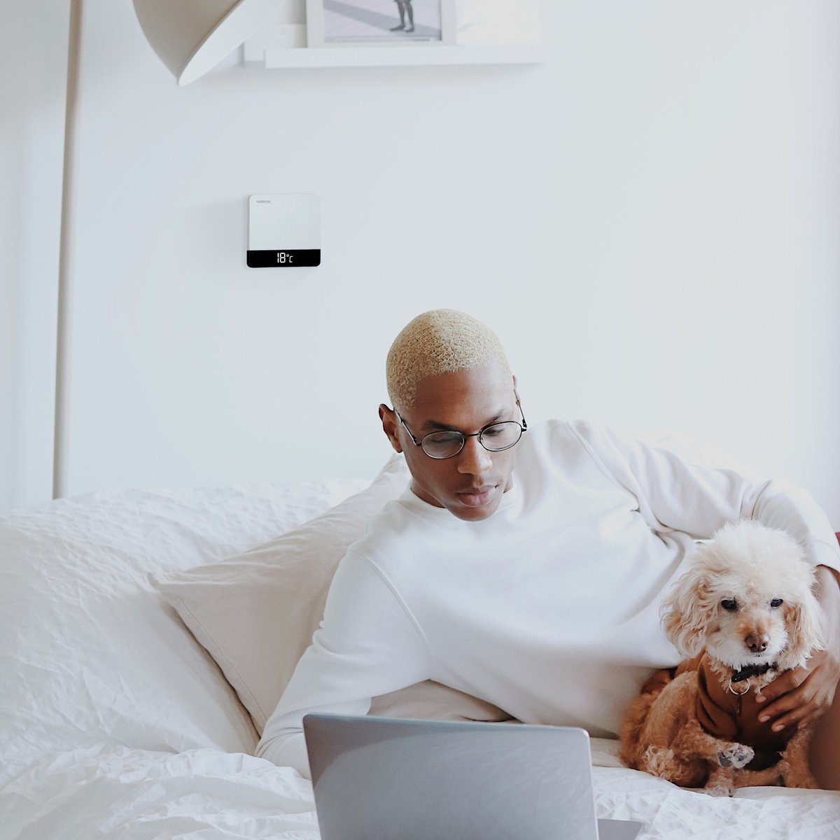 herschel_ir's tweet photo. Weβve extended our range of designer thermostats to bring you more choice in how you run your Herschel Infrared heating system βοΈ
With the addition of geofencing and the option to add PIR sensors, energy saving is prioritised with Herschel π±
#maximumcomfort #minimumenergy https://t.co/gjJPfXZ1Cp