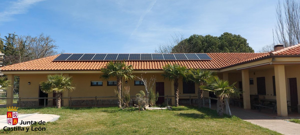 naturalezacyl's tweet photo. 📸Finalizada la instalación de placas solares en Villaralbo, #Zamora, dentro del marco del proyecto europeo de colaboración transfronteriza #INTERLUMES
Seguimos adaptando instalaciones de bases de medios aéreos y otras infraestructuras para mejorar su habitabilidad y condiciones https://t.co/hnbZmxdWdw