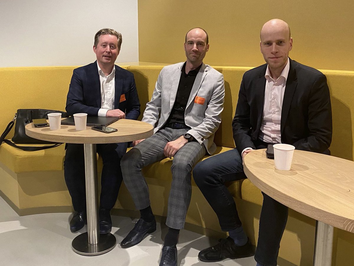 De ‘modal shift’ van weg naar spoor- en vaarweg is belangrijk voor de toekomst van goederenvervoer. We hebben op de rivieren bijvoorbeeld nog genoeg ruimte. Goed om vandaag <a href="/jurgenvdsloot/">Jurgen van der Sloot</a> en <a href="/ThomasReitsma1/">Thomas Reitsma</a> van <a href="/evofenedex/">evofenedex</a> te spreken hoe we die ‘modal shift’ kunnen stimuleren.