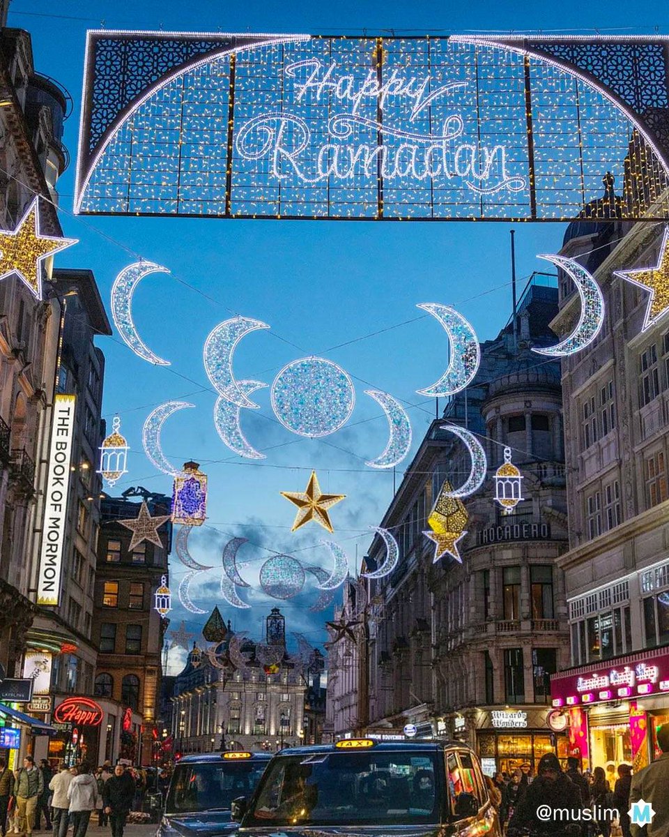زينة رمضان تزين شوارع لندن 💙