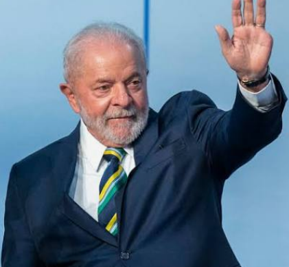 Aroldo1233's tweet photo. @mysteriouspeah Após tomar o governo, o chefe da maior quadrilha do.mundo, começam o colocar seu modus operante em ação, Chiquinho pt, Celso Daniel, os próximos seriam Moro e Gakia. https://t.co/BFowWL2L6w