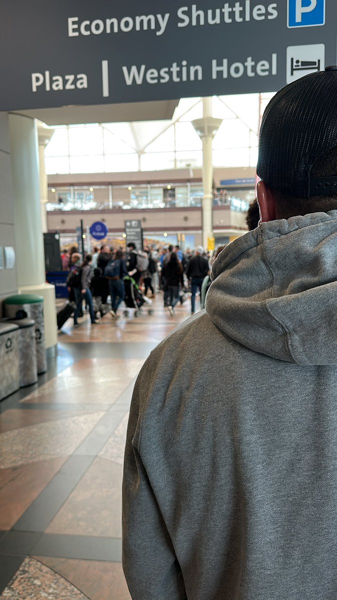 Clear and TSA pre check are so heavily used the line is long…. Denver #clear #tsaprecheck