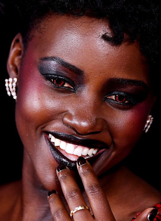 NyongoBrasil's tweet photo. Lupita Nyong'o na premiere de Us em Londres (2019). https://t.co/vrIshIvKNW