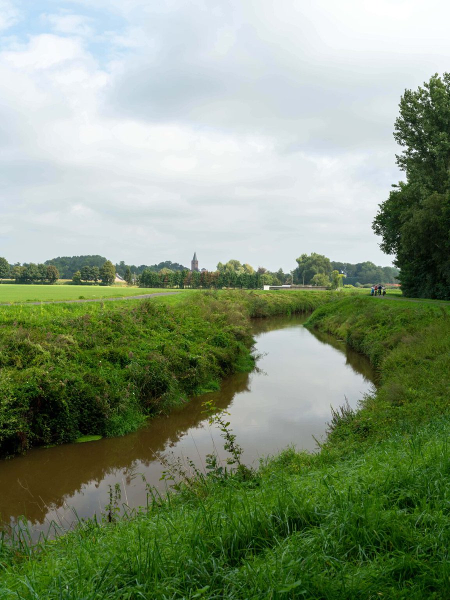 prov_antwerpen's tweet photo. Regionaal Landschap Grote en Kleine Nete organiseert tijdens de #netedagen23 een fietstocht door de valleien van de #KleineNete en de #Aa. 
Je ontdekt waarom en hoe er rond #water gewerkt wordt in de beide valleien.
#VlaamseWaterdagen
https://t.co/MFjXjfrREO https://t.co/FPjEIMEnWw