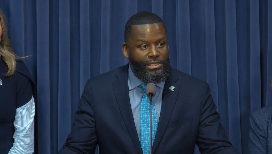 IMA_Today's tweet photo. “Everybody deserves a chance to build a life they can be proud of, and that starts with learning skills that employers value.” - @Rev_Carson7, Assistant VP of External Affairs at @RCCDecaturIL &amp; IMA Ed Foundation Board Member, who oversees the @EnRichRCC training program. https://t.co/kj0UKnXOeJ