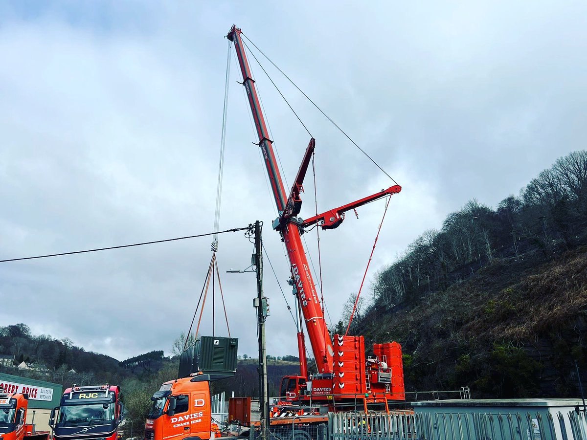 Recent job completed by our Tadano AC7.450-1 up the Welsh Valleys.

#tadano #welshvalleys #daviescranehire #onsite