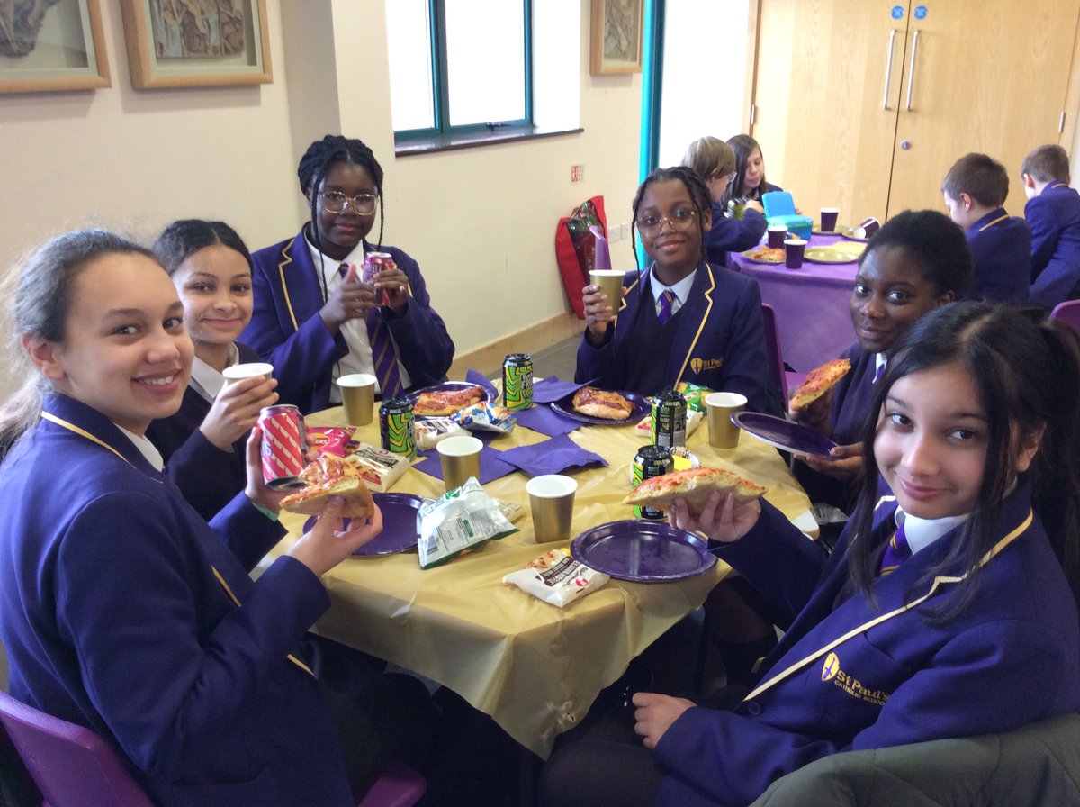 stpauls_mk's tweet photo. Year 7 students who have demonstrated kindness to our community attended a reward lunch today. Everyone enjoyed their pizza, snacks and drinks. Well done to all those who were nominated and do keep up the good work. https://t.co/h9AFGZZYQk