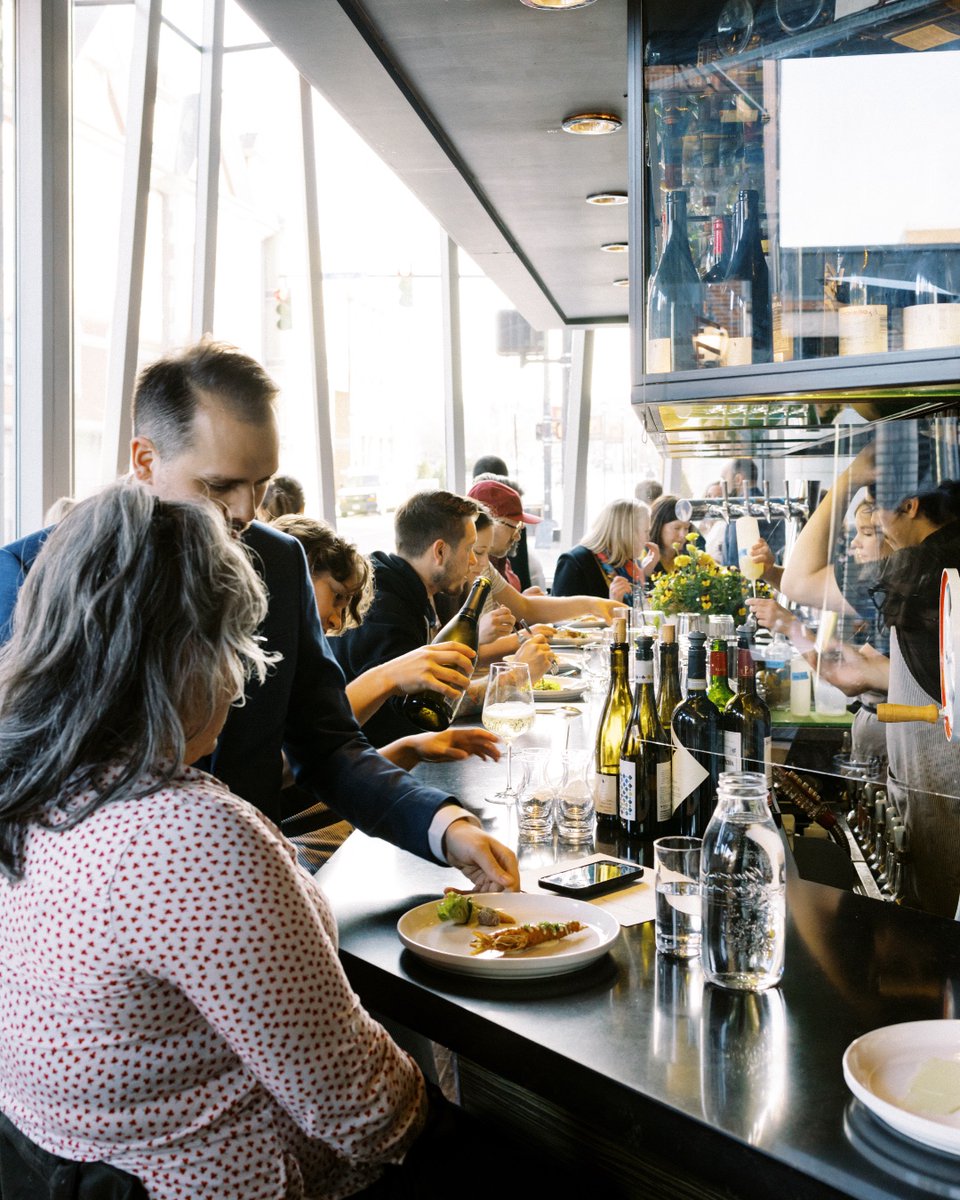 DiningatEvo's tweet photo. Time to wine and dine at @Evooldport! Ask your server about our special "Reserve" wines that pair well with our tasting menu! https://t.co/1alQLVVSRS
