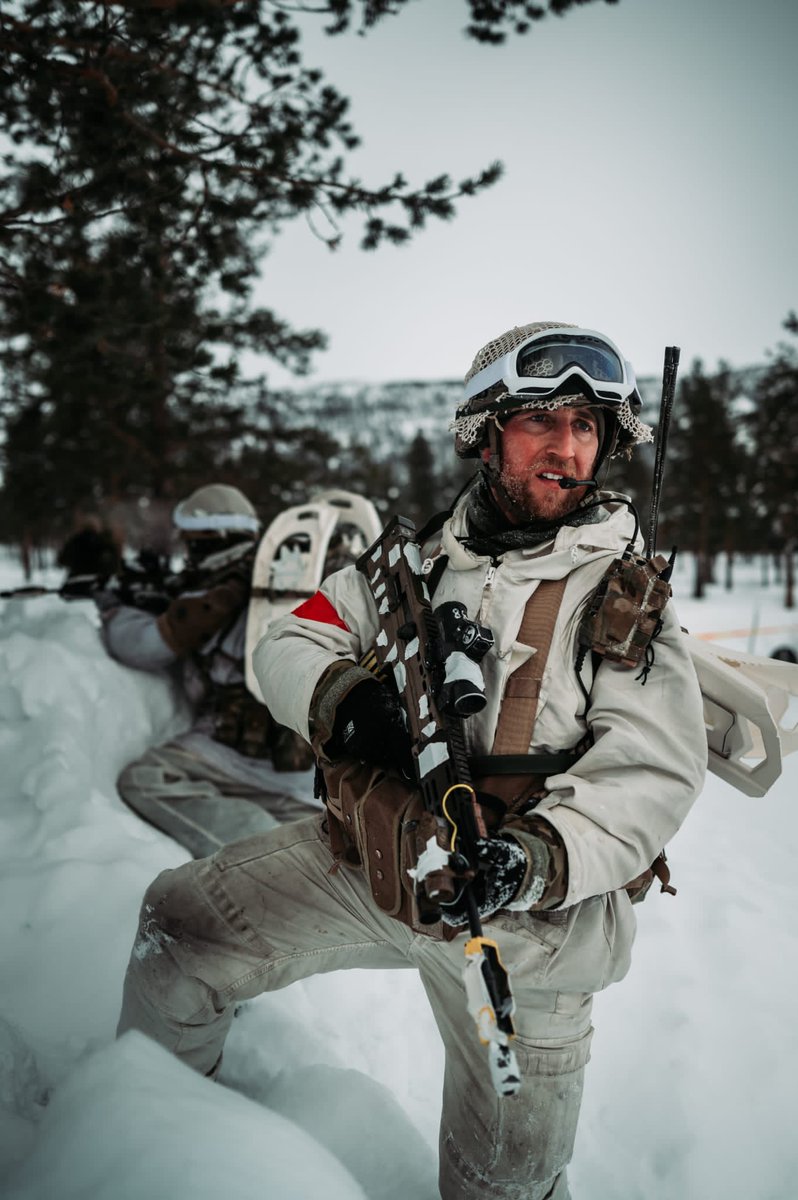 TheParachuteReg's tweet photo. END EX - @2PARA_HQ on their way home after facing temperatures below - 20°C❄️❄️during a successful  large-scale multinational Exercise #JointViking23 in Norway 🇳🇴 🇬🇧🆎🟦  #theparas #britisharmy #articwarfare #highnorth #Norway #ReadyForAnything https://t.co/jPjj2bZi8J