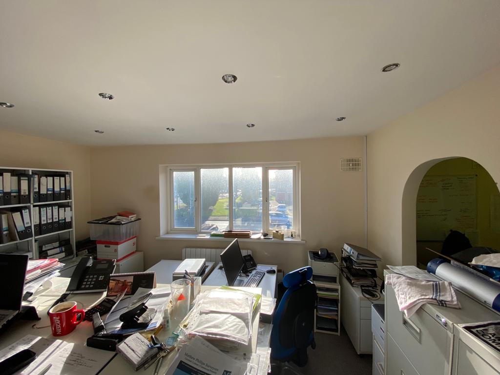 BurleyBrowne's tweet photo. Excellently located first floor self-contained office TO LET -  Chester Road #Streetly provides predominantly cellular accommodation of 769 sq ft with kitchen, shower and WC.  Allocated parking. #NewLease #AvailableImmediately #Greattransportlinks #Offices https://t.co/er1ufR2A7y