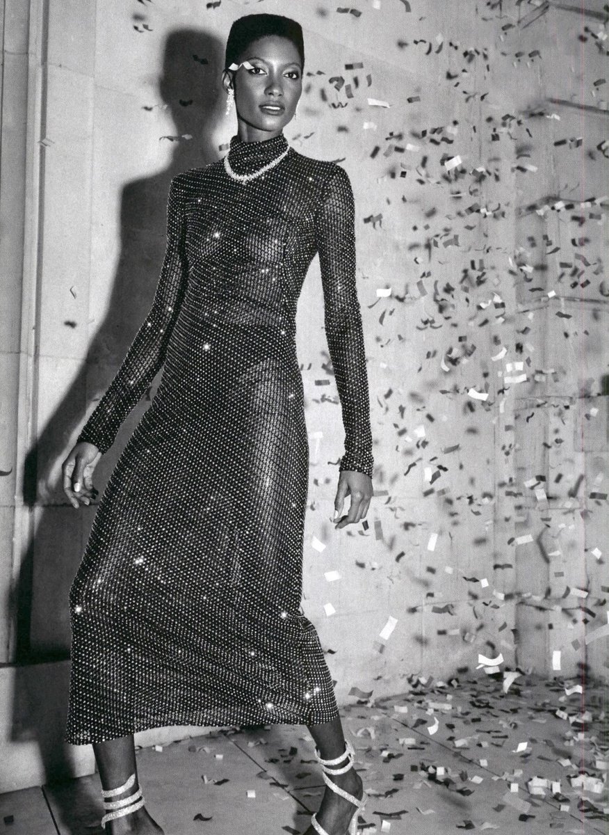 ermannoscervino's tweet photo. #ErmannoScervinoSS23 on Harper's Bazaar UK photographed by #JemMitchell &amp; styled by #MirandaAlmond

#ErmannoScervinoEditorials https://t.co/8DbC4sAQDT