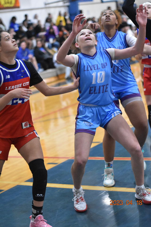 girlzprepreport's tweet photo. Just dropped @bballnation13 Top Forwards-Lady’s First Invitational-Championship Sunday #LadysFirstInvitational https://t.co/1wdpRsjEYE @BreezySports0 @LevelUpElite23 @TruHoopsA @cyfairpremier @PGHTexas @PrepGirlsHoops https://t.co/umWltDhF2b