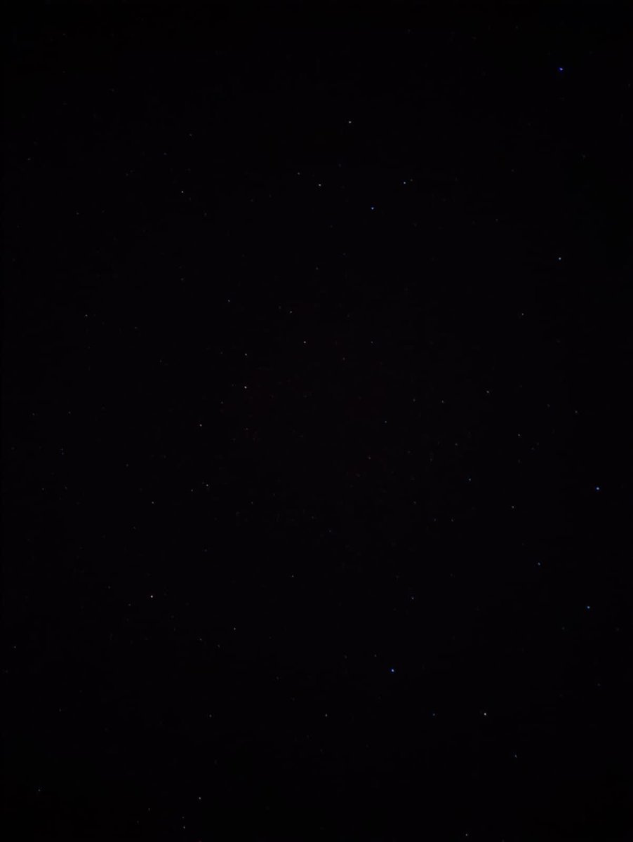 AireSNOW's tweet photo. Сегодня на Бали празднуется день тишины. Это когда весь остров прячется дома от духов, выключив свет и все остальное. Остров реально погрузился в мертвую тишину. Мы ночью выбрались на крышу и увидели неописуемую красоту. В полной темноте видно Млечный путь, все небо в звёздах! https://t.co/EhNU7kGd1o