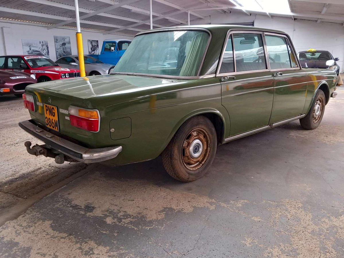 ACAKingsLynn's tweet image. 1974 LANCIA 2000
angliacarauctions.co.uk/classic-auctio…

This now rare Cascine Green Lancia 2000 was registered in January 1974 but has been stored in a wooden garage for the last 28 years and so now requires restoration or recommissioning.

#classiccars #classiccar #classicauto #kingslynn