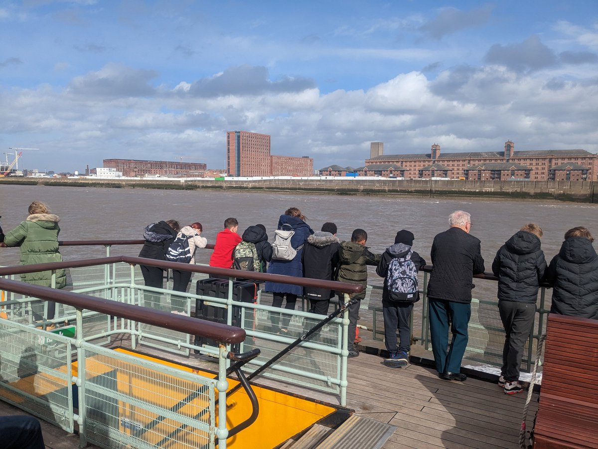 TrainEd_by_CRL's tweet photo. A lovely day for a Feel Good Field Trip to Liverpool for pupils from @doxeyprimary. We had a tour of the @RLB360 , lunch at the Fab 4 cafe then a trip on the @MerseyFerries . Thanks to @AvantiWestCoast and @merseyrail for providing the travel. 
#feelgoodfieldtrip https://t.co/UhUYppUnzk