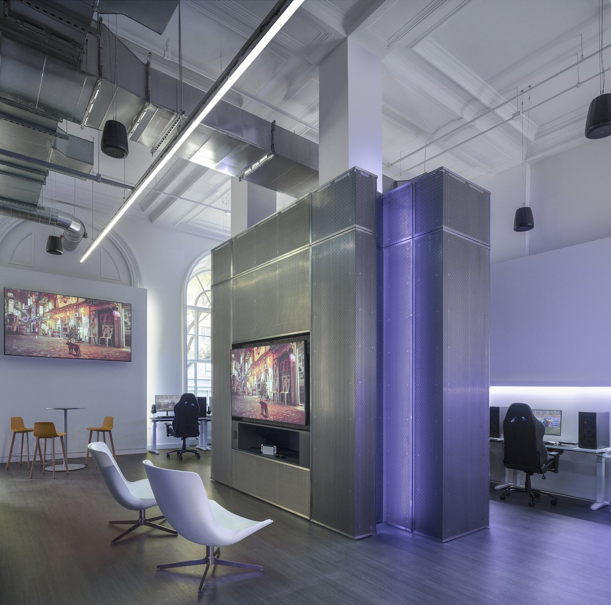 Check out the fun, new Wang Esports lounge at Columbia University! We enjoyed working with Desai Chia Architects on this one. Do you have Esports space needs? Get in touch! youtube.com/watch?v=iWQNmA…