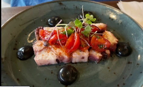 RestauranteZinc's tweet photo. Como ya es costumbre, os presentamos un menú nuevo cada 2 semanas con platos estimulantes y sabores emocionantes                                                                                Restaurante Zinc Mutxamel
+34 686 80 51 88 https://t.co/yC4yy7rX6E  #alicante #food https://t.co/0fK2lRaPua