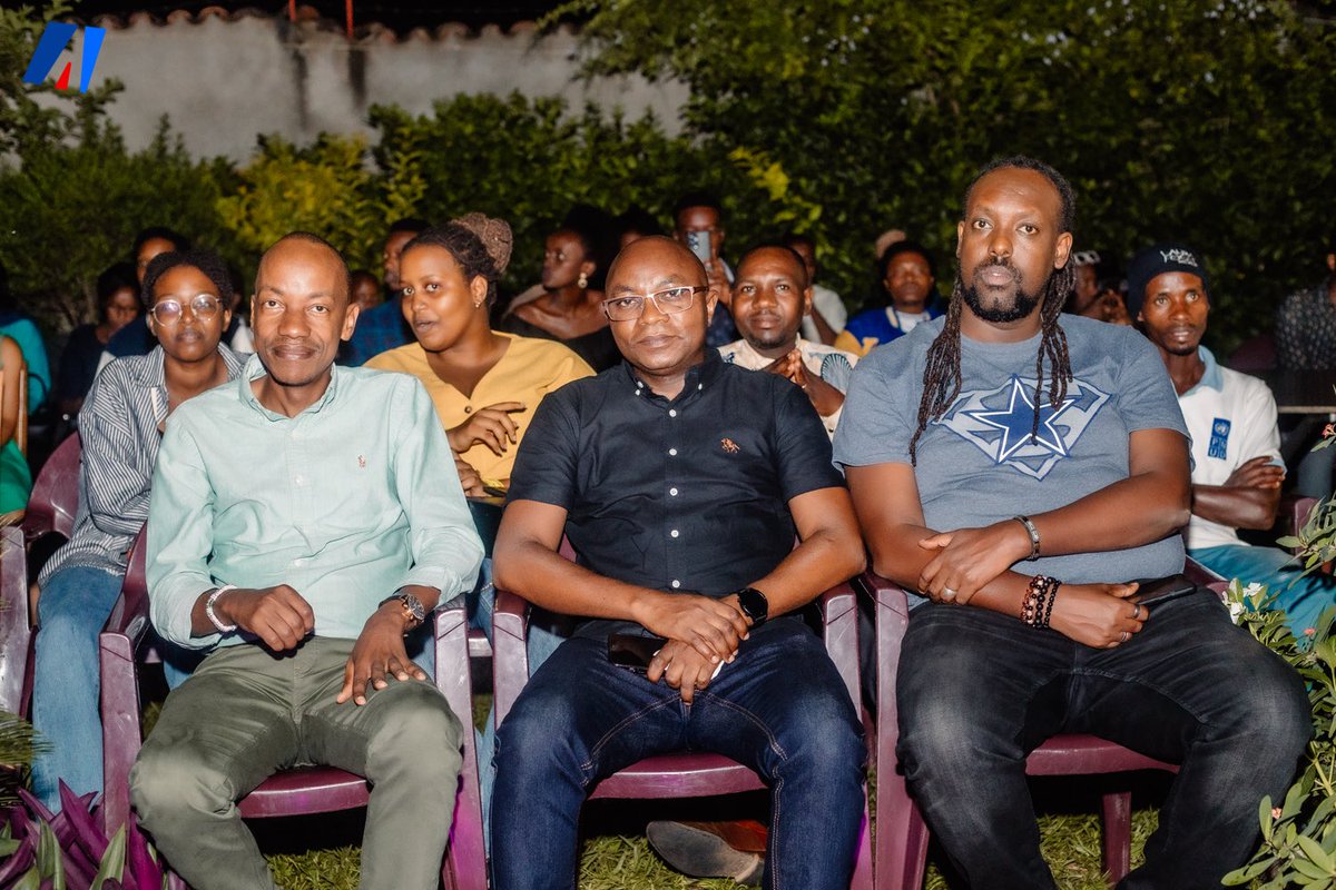 akezanet's tweet photo. 🔴Kuruyu wa 21/3,Ikigo ndangakaranga @IzubaHub carakiriye ibirori vyo kwerekana ireresi ikozwe mu masanamu acafye «Dessin animés »,yatunganijwe n’umugwi #ICUMU.Iyo reresi yiswe #GAHANGA ikaba yakozwe kugirango ifashe abarundi kwamana akarangamutima k’imico n’ururimi rw’ikirundi. https://t.co/uaHSWxV2uq
