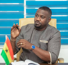 maryam_skits's tweet photo. "In Ghana, our politicians fear court a lot but in Nigeria, politicians will encourage you to go to court because they can bribe Nigerian judges." ~ John Dumelo https://t.co/QUu9nufAg4